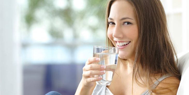 06 lợi ích của uống nước đối với sức khỏe con người