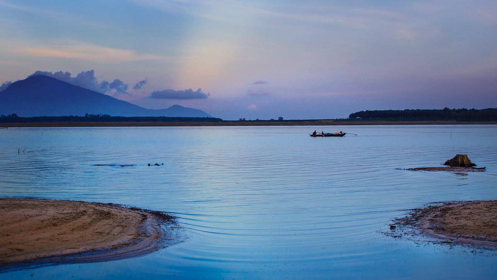 Hồ Dầu Tiếng: Hồ Nước Nhân Tạo Lớn Nhất Việt Nam Và Đông Nam Á | Bản Tin  Tây Ninh