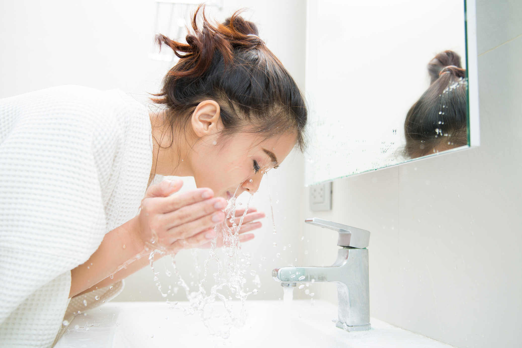 03 nguyên nhân gây mụn trứng cá 2
