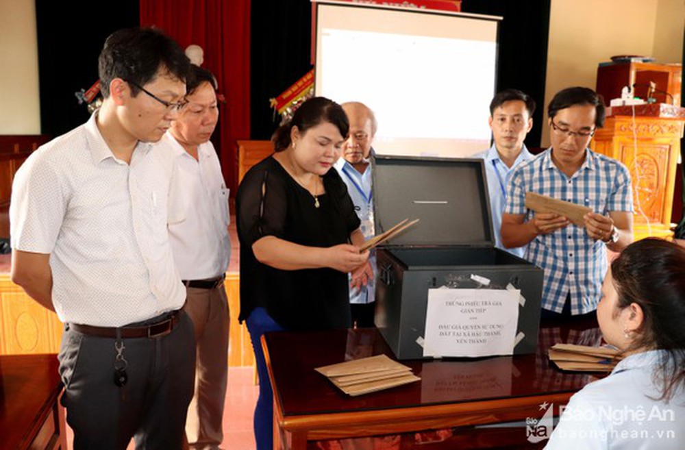  Đấu giá quyền sử dụng đất