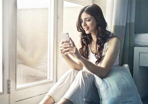 Tận dụng cơ hội để chủ động nhắn tin cho chàng