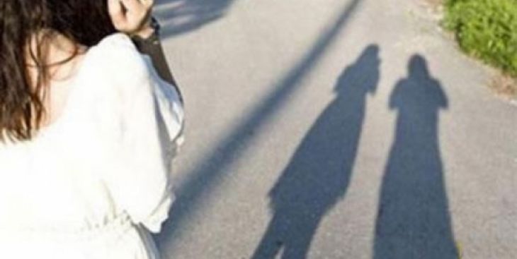 Yêu đơn phương người cũ có nên không và phải làm sao?