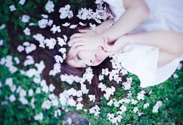 Phụ nữ khi yêu cuồng nhiệt sẽ cảm thấy khó chịu khi thất tình