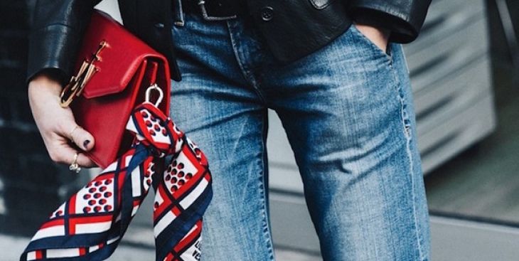 Cách phối màu với khăn turban đỏ cực xinh