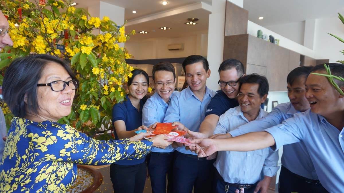 quà tết cho nhân viên, công nhân 2